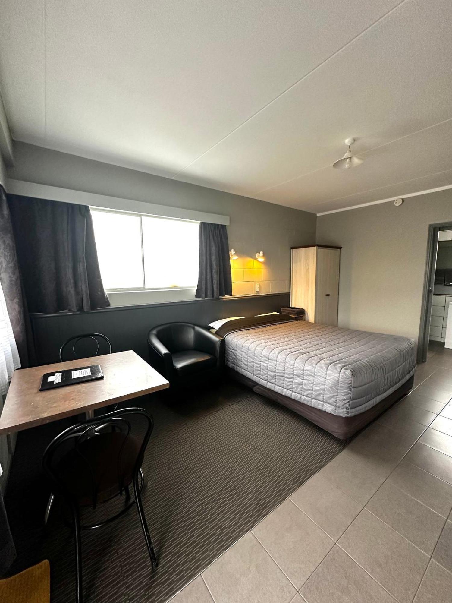 Central Court Motel Whangarei Buitenkant foto