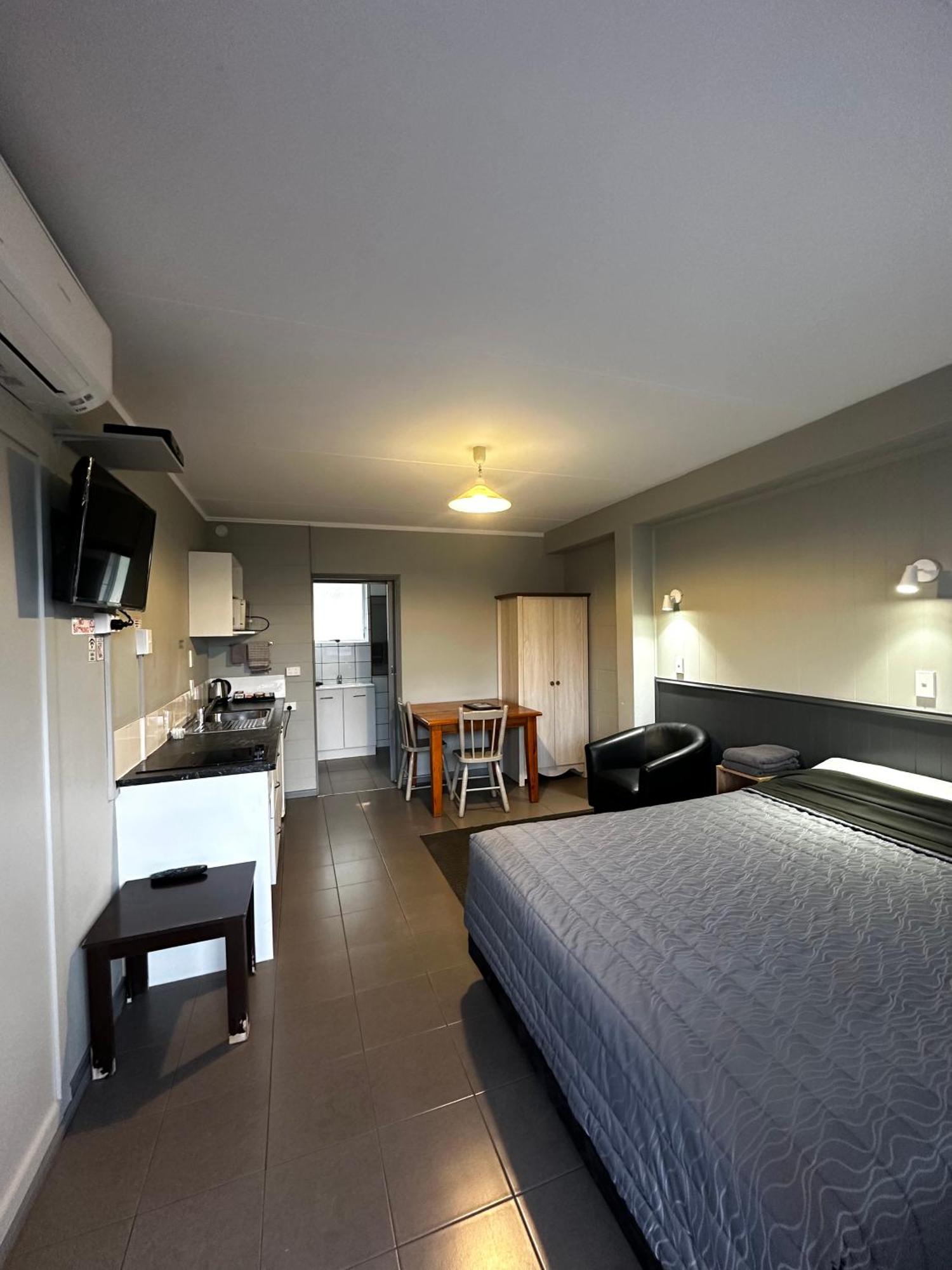 Central Court Motel Whangarei Buitenkant foto